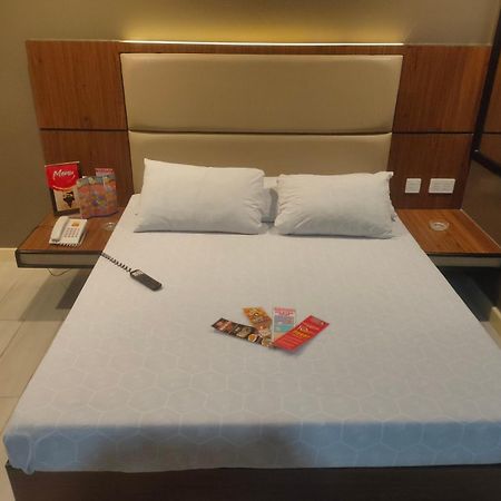 Hotel Sogo Macapagal Paranaque City Ngoại thất bức ảnh